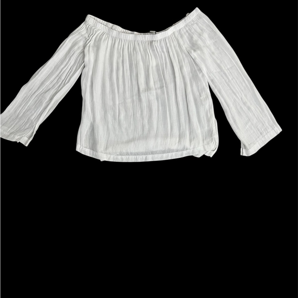 L’AGENCE White Off-Shoulder top. NWT. Butter soft cotton. Slit sleeve. Small $75